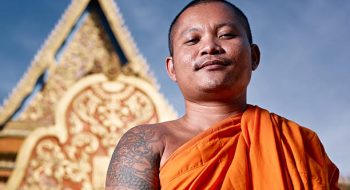 Pourquoi les tatouages bouddhistes sont ils à la mode ?